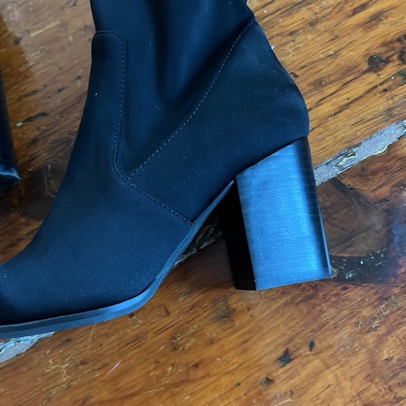 Intentionally Blank Black Scuba Boot - Picture 10 of 12